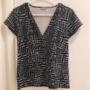 💥3/15 Ann Taylor Blouse black and white